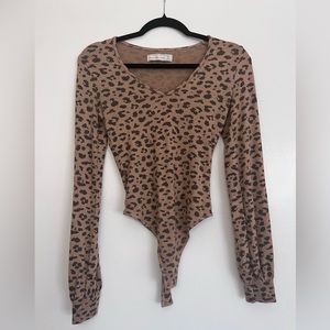 Abercrombie & Fitch Leopard Print V-Neck Bodysuit
